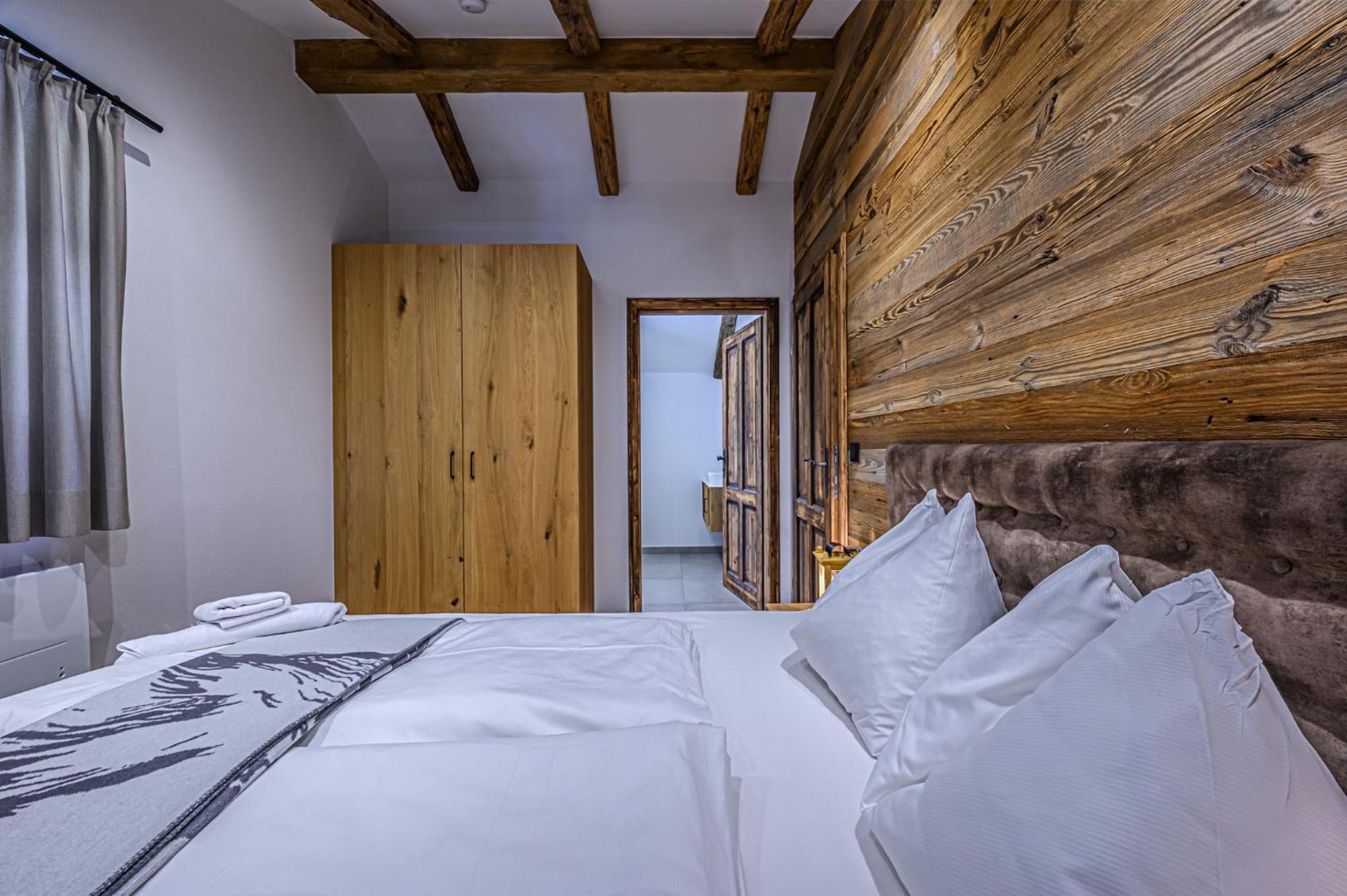 Das Eulersberg Apartments & Chalets 웨르펜웽 객실 사진