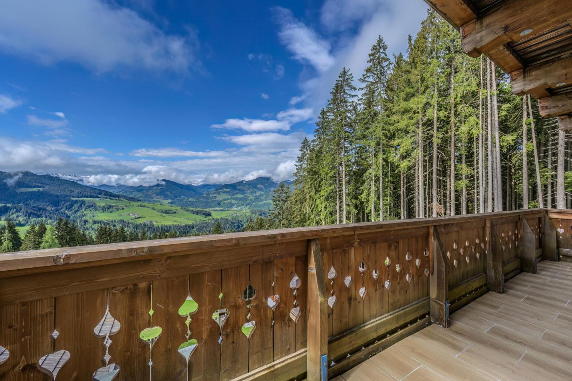 Das Eulersberg Apartments & Chalets 웨르펜웽 객실 사진